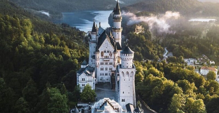 35 Of The The World’s Most Lavish Palaces You Can Actually Visit