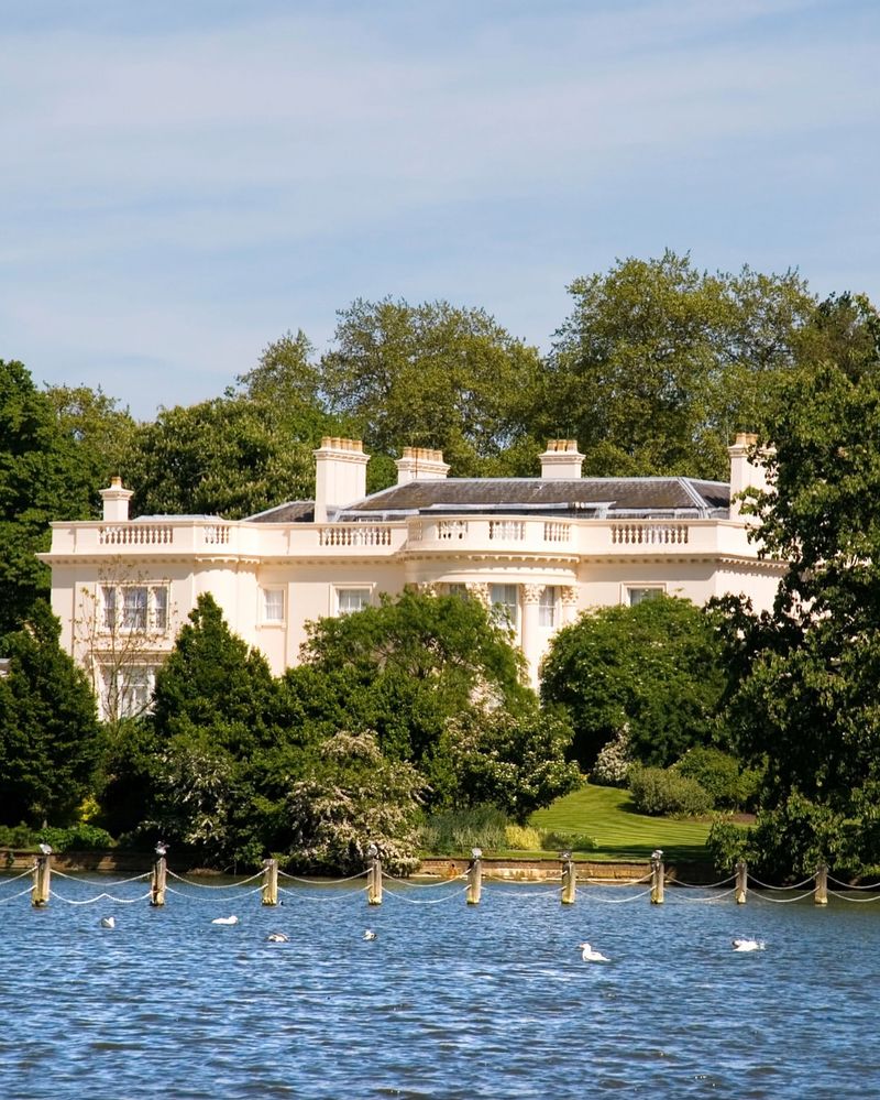 The London Mansion (London, UK)