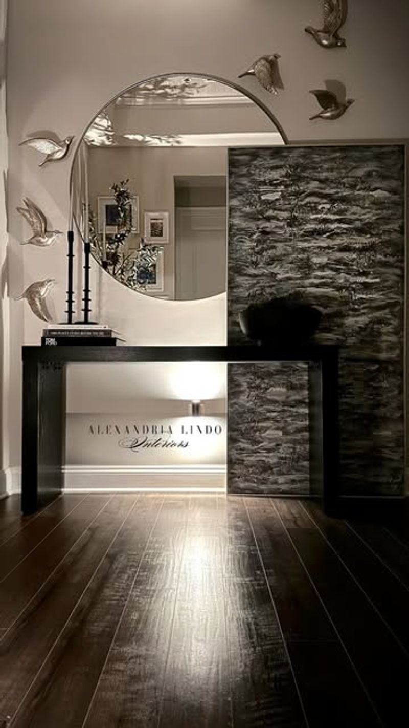 Black Entryway Decor for Impactful First Impressions