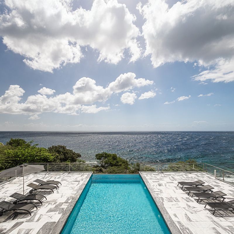 Oceanfront Infinity Pools