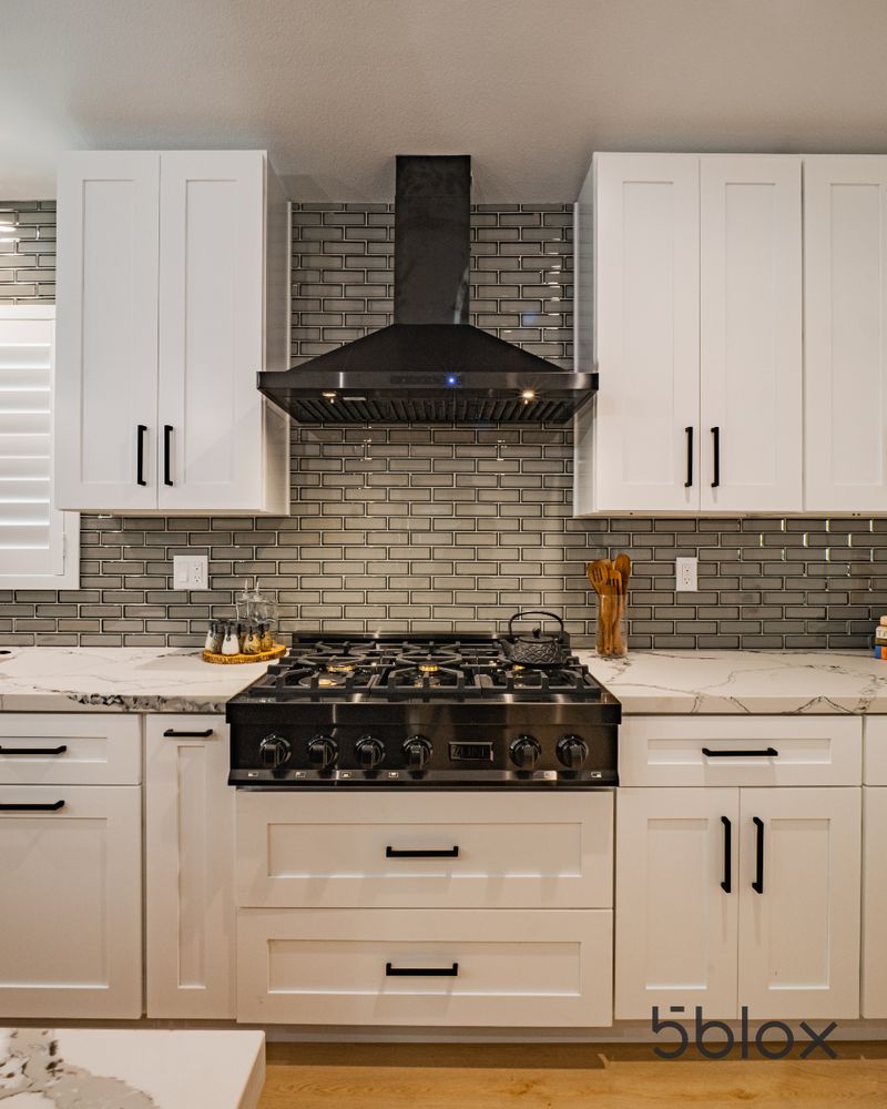 White Subway Tiles with Black Grout