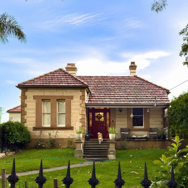 Sandstone Facades