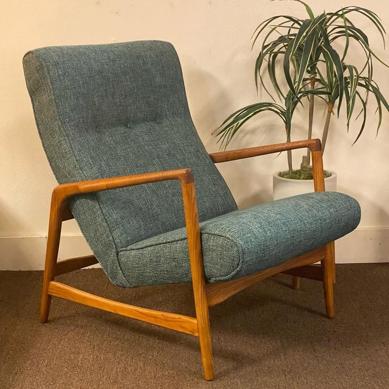 Mid-Century Lounge Chair