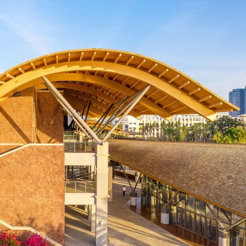 Curved Roof with Hidden Fasteners