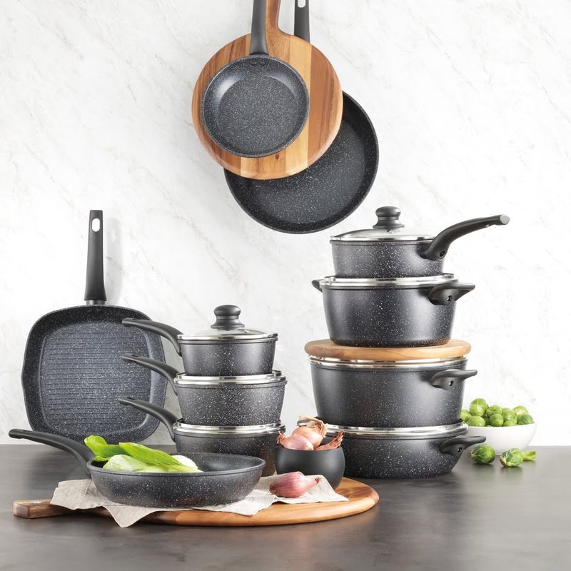 Oversized Cookware