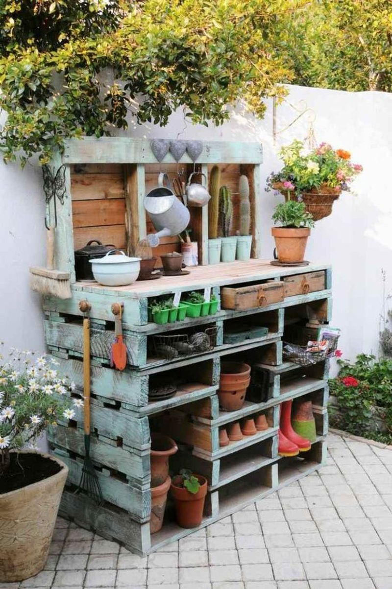 Pallet Garden Bench with Planters