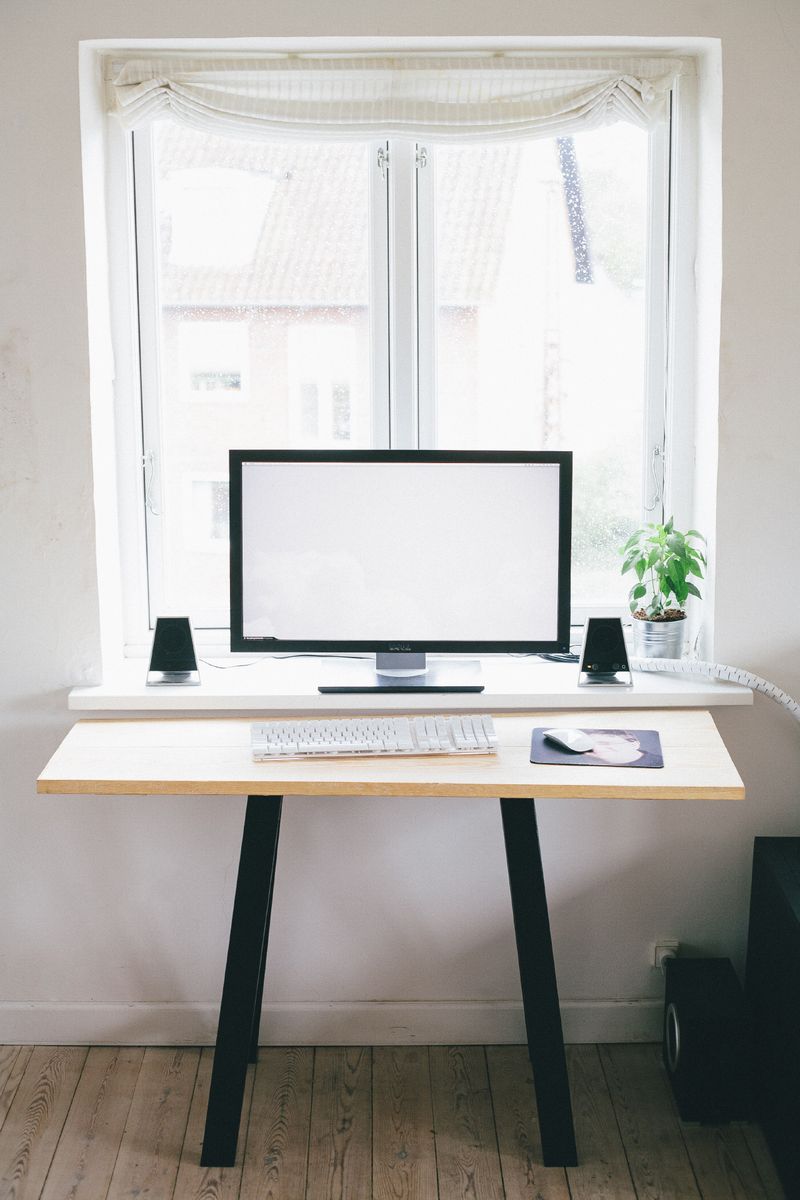 Window Sills as Desks