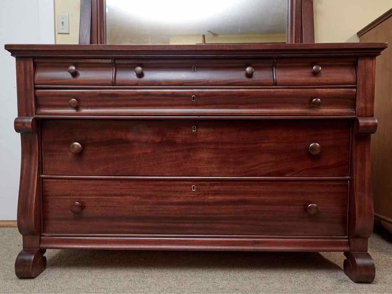 Empire Dresser