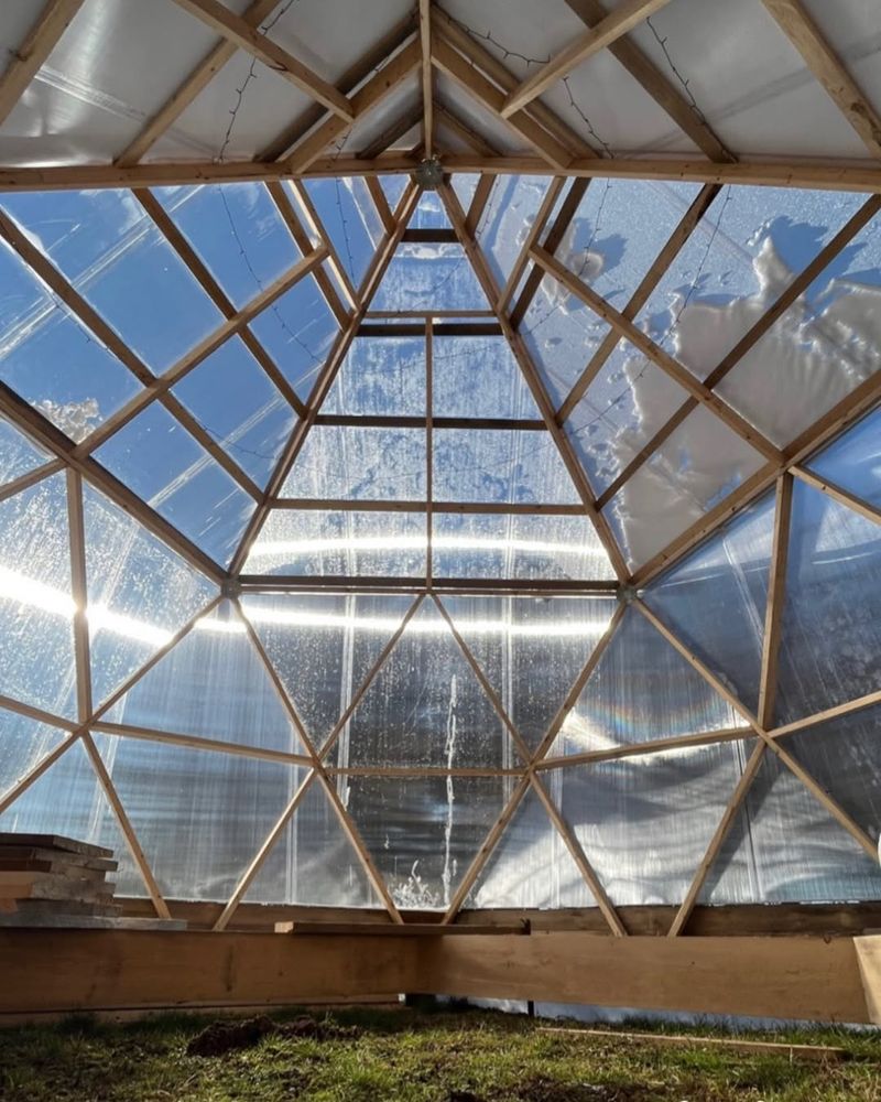 Geodesic Dome Roof with Hidden Connections