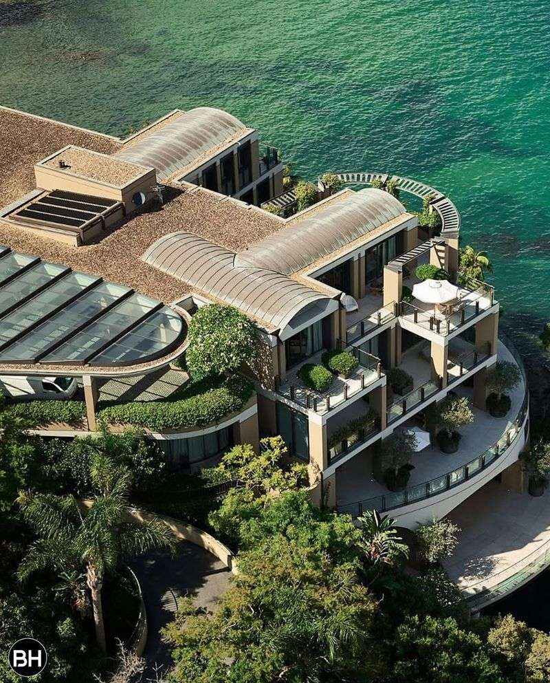 A Sydney Harbor Mansion (Sydney, Australia)