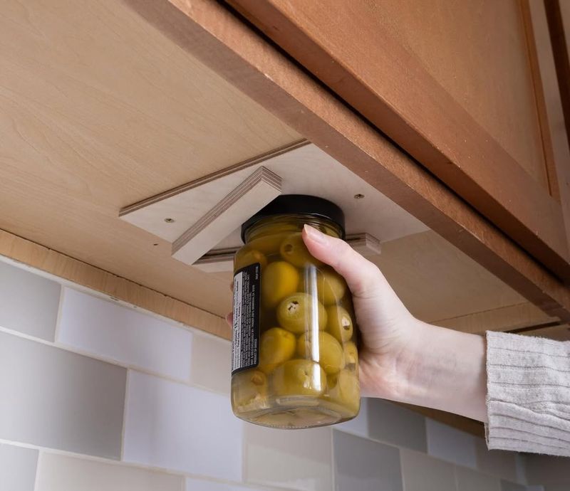 Under-Cabinet Jar Opener