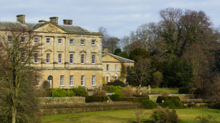 20 English Aristocrat Homes That Are Fit For A Fairytale