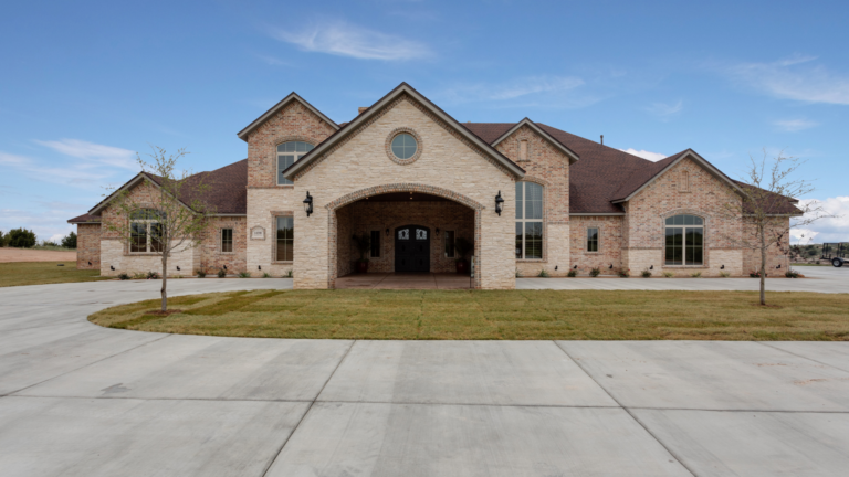 30 Spacious Homes For Multi-Generational Families