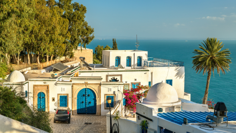 30 Mediterranean Décor Ideas To Inspire Your Home’s Next Exterior Makeover
