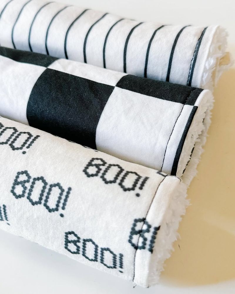 Black and White Kitchen Textiles