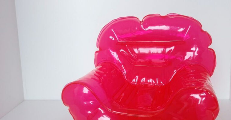 15 Furniture Pieces You Regret Giving Away in the 2000s That Are Now Worth a Fortune