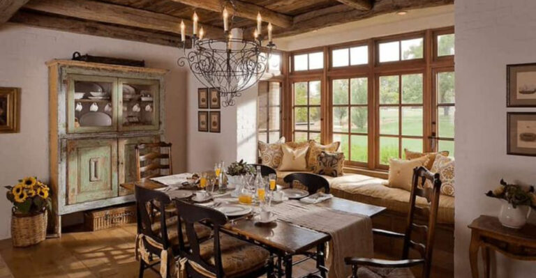 17 Classic Dining Room Looks That Are Stealing the Spotlight Again