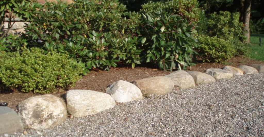 Edged Rocks 20 Ideas To Turn Your Patio Into a Garden Retreat
