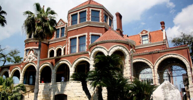 18 Historic Mansions In Texas That Reflect The State’s Rich Architectural Legacy