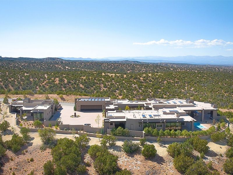 3275 Monte Sereno Dr – Santa Fe, NM – $10,000,000  