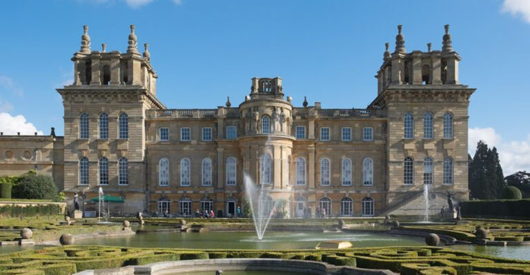 19 English Aristocrat Homes That Are Fit For A Fairytale