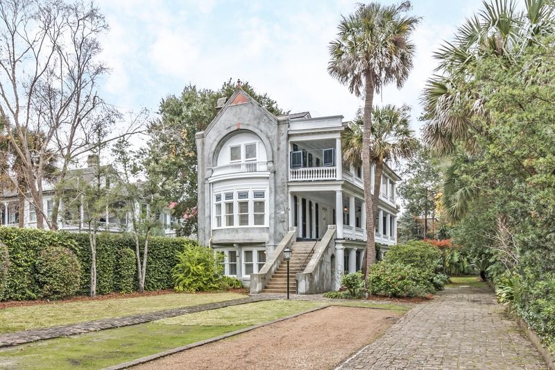The Charleston Victorian
