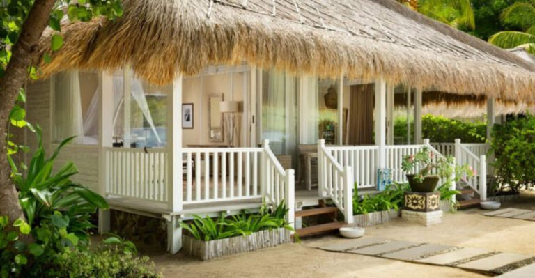 20 Vintage Homes With Zero Modern Tech To Live In