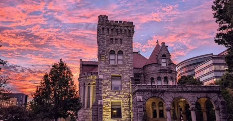 21 Georgia Mansions With Rich History And Million-Dollar Charm