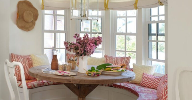 22 Breakfast Nooks That Are A Perfect Fit For Two