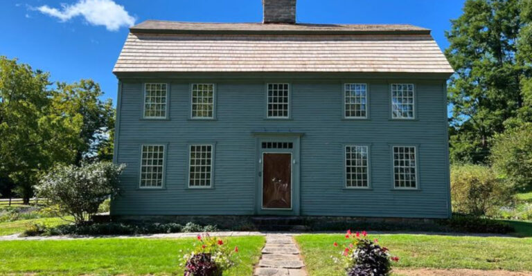 22 Exquisite Historic Homes In Connecticut With Rich History