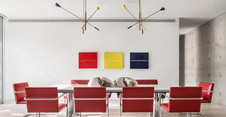 23 Ways To Play With Primaries In Your Home Decor In 2025