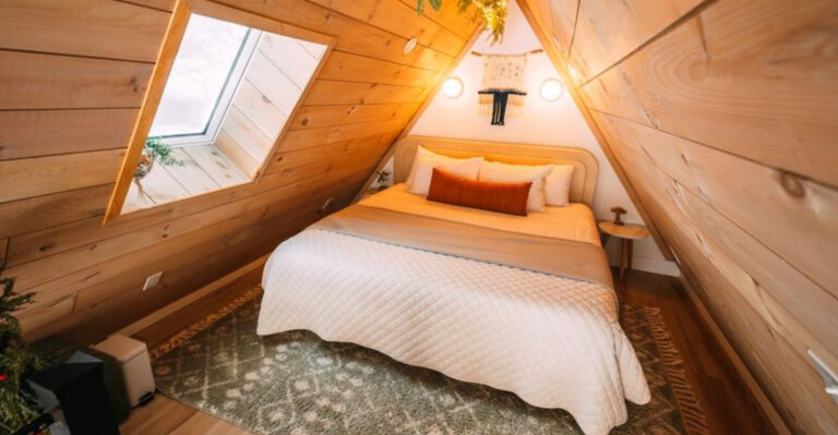26 Tiny Home Bedrooms That Show You How To Maximize Space
