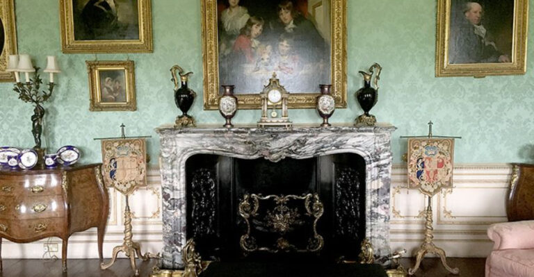 29 Ways to Channel Downton Abbey in Your Home Decor
