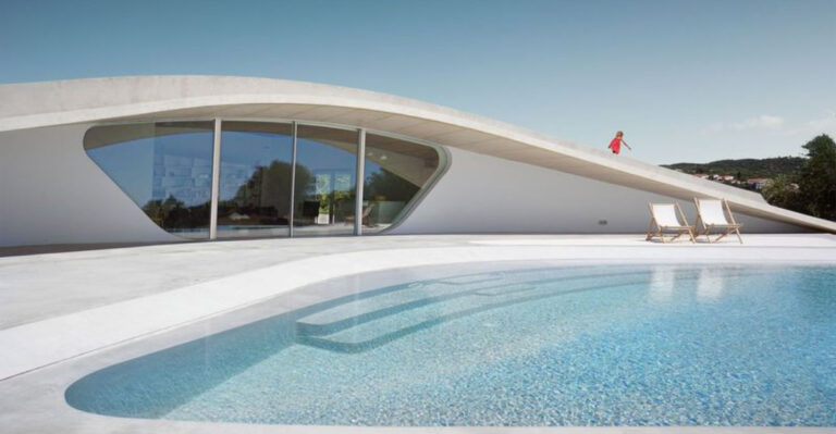 31 Interesting Villa Designs That Perfectly Blend Style And Imagination