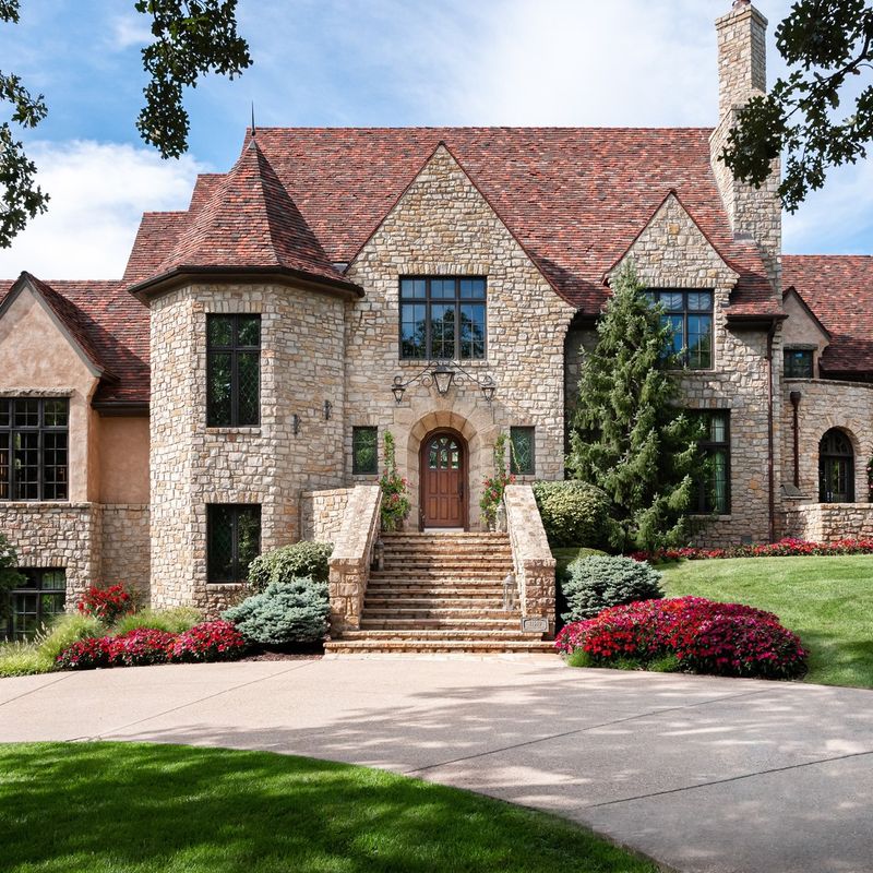 12450 Canterbury Ct, Overland Park – $1,800,000
