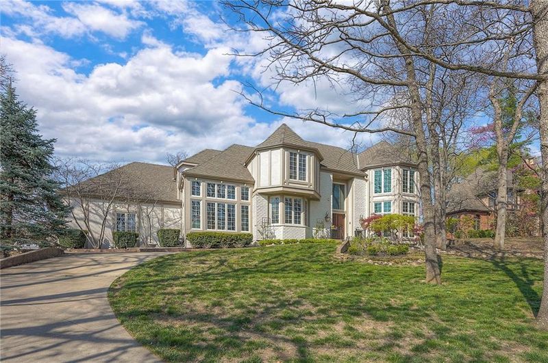 8545 Sagamore Rd, Leawood – $1,700,000