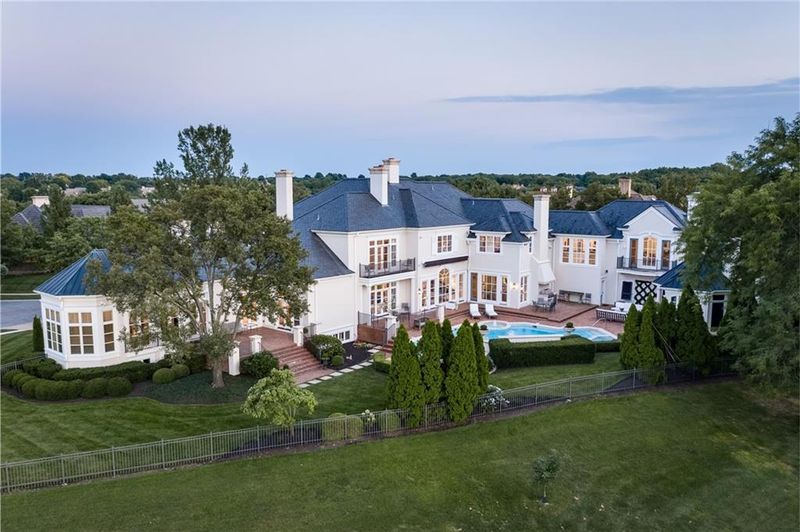 2404 W 114th St, Leawood – $5,200,000