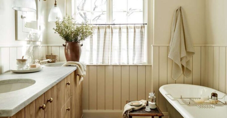 8 Bathroom Styles That Are On Their Way Out By The End Of The Decade (And 8 That Are Timeless)