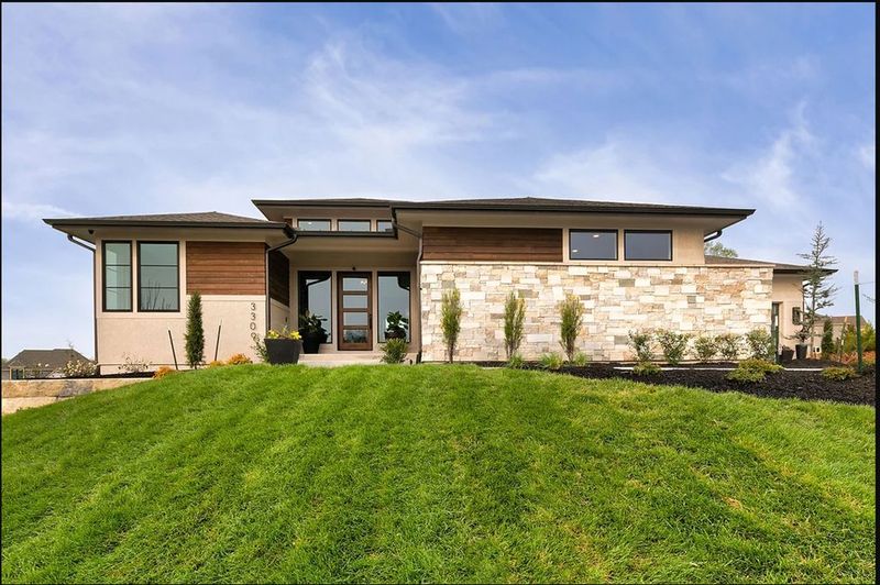 3129 W 53rd St, Fairway – $1,850,000