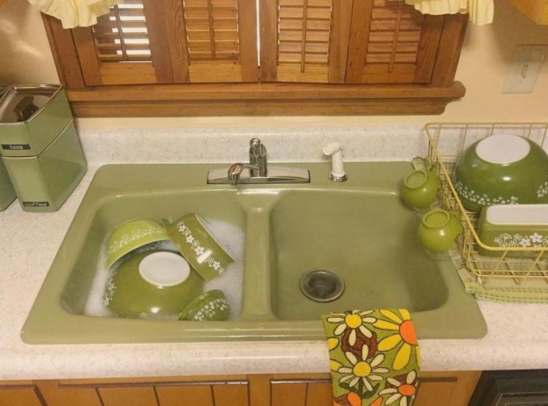Avocado Green Appliances