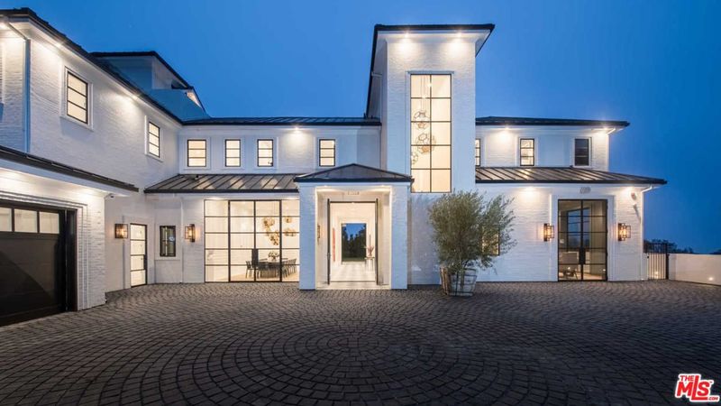 LeBron James' Brentwood Estate