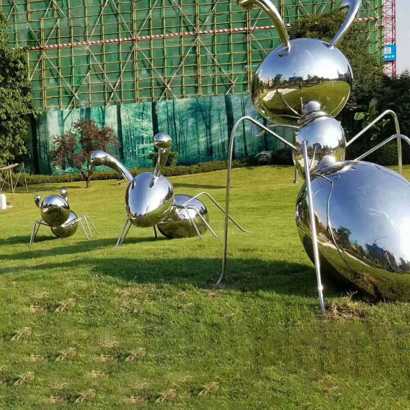 Giant Metal Sculptures