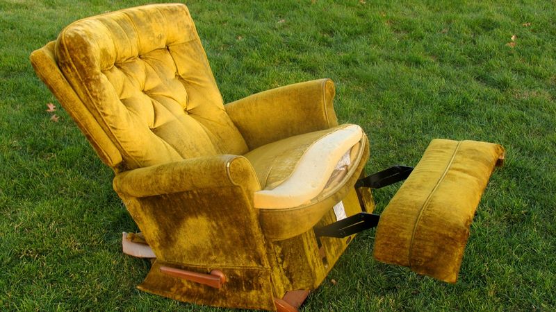 Recliner with Built-in Phone Table