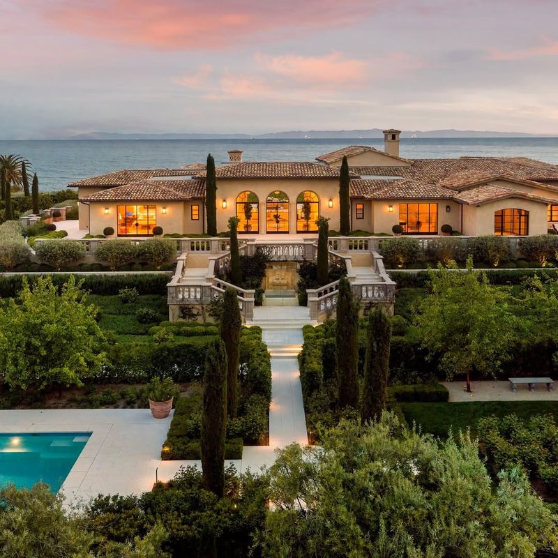 Ellen DeGeneres' Santa Barbara Villa