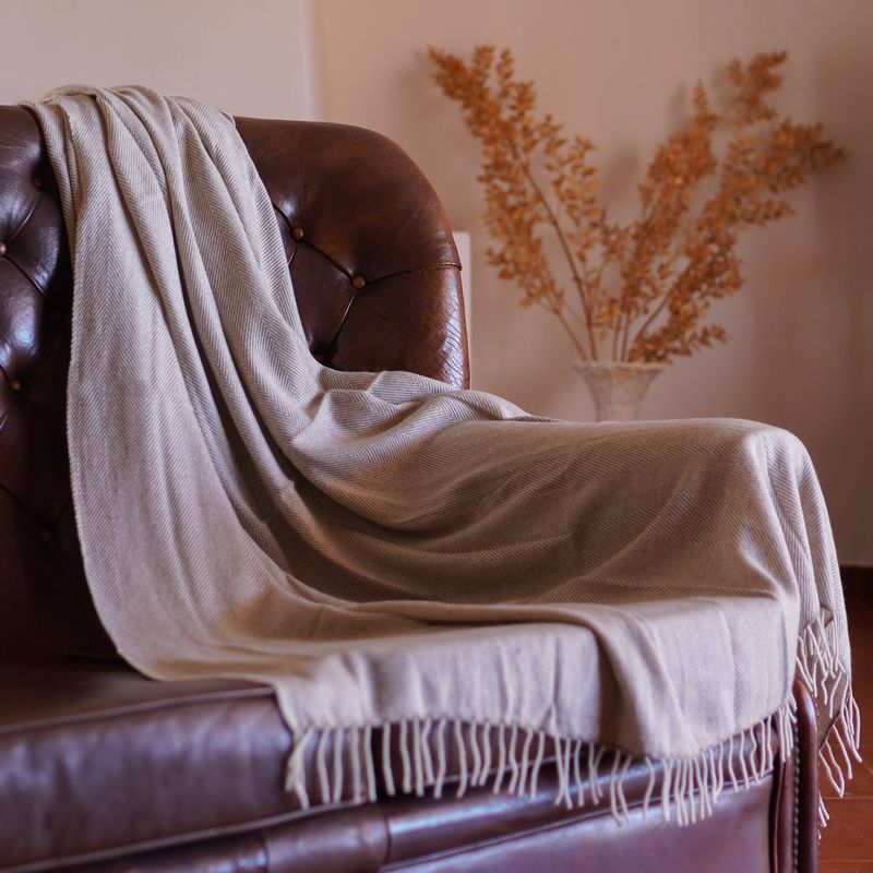 Cashmere Throws – Comfort and Class