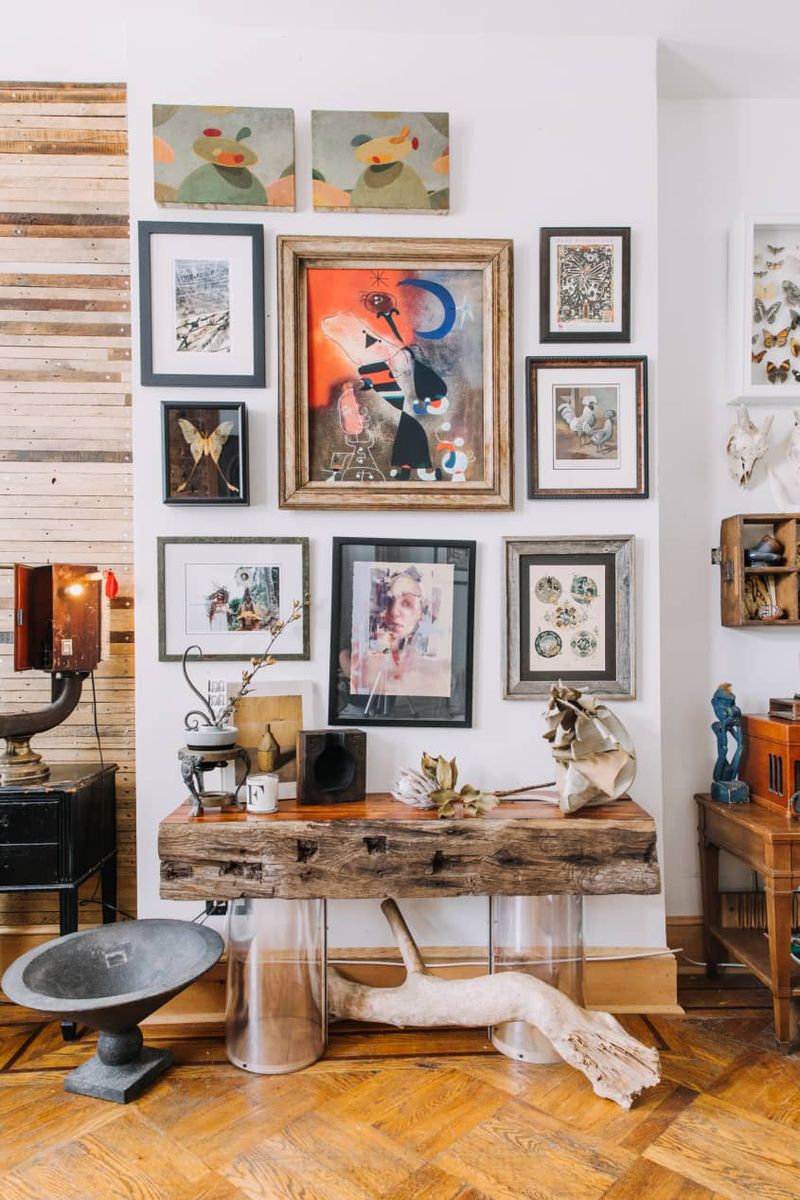 Gallery Wall Allure