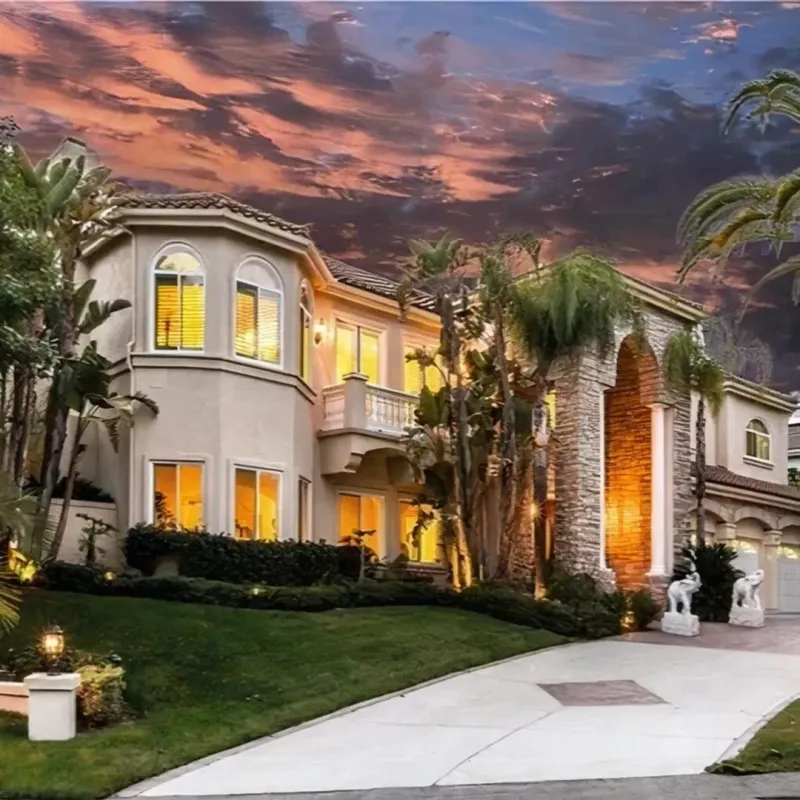 Snoop Dogg's Diamond Bar Home