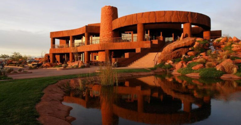 Escape The Grind With These 23 Luxury Desert Homes Around The World