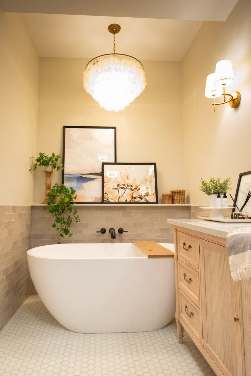 Large Freestanding Tubs In Small Bathrooms