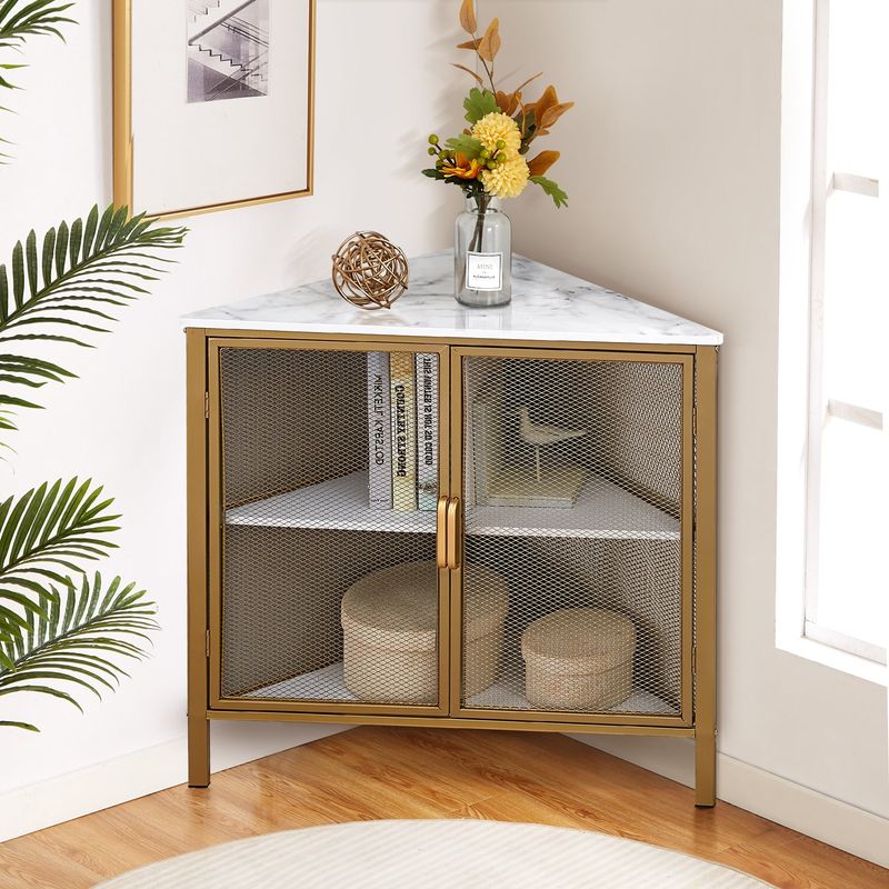 Corner-Fitting Triangular Design